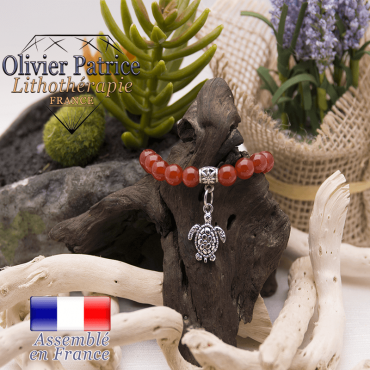Bracelet en cornaline et son charms tortue en alliage