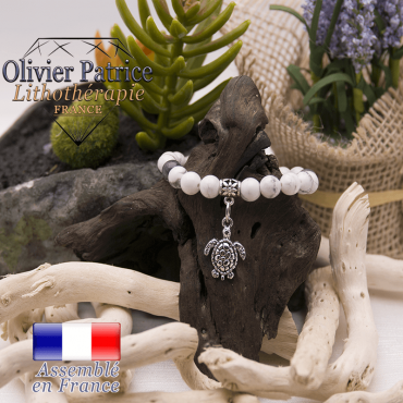 Bracelet howlite et son charms tortue en alliage