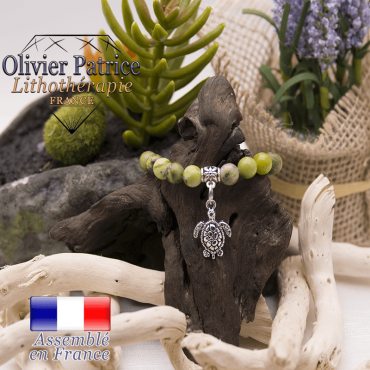 Bracelet turquoise africaine et son charms tortue en alliage