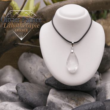 Pendentif cristal de roche en forme de goutte d'eau