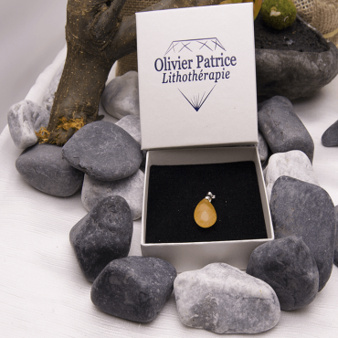 Pendentif calcite orange goutte d'eau en alliage