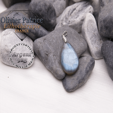 Pendentif labradorite avec bélière en argent 925