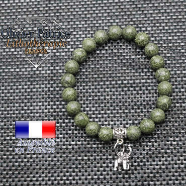 Bracelet en serpentine et son éléphant en alliage