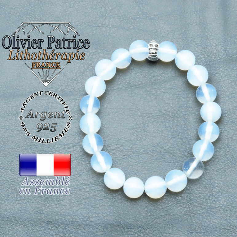 bracelet homme en pierre naturelle en opale de 10mm et sa tete de mort en argent 925 de 10mm