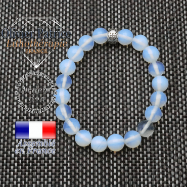 bracelet homme en pierre naturelle en opale de 10mm et sa tete de mort en argent 925 de 10mm