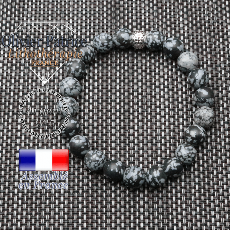 bracelet homme en pierre naturelle en obsidienne neige de 10mm et sa tete de mort en argent 925 de 10mm